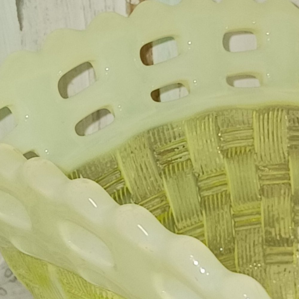 Vintage Fenton Opalescent Uranium Glass Basketweave Lace Top Square Bowl - Picture 7 of 7